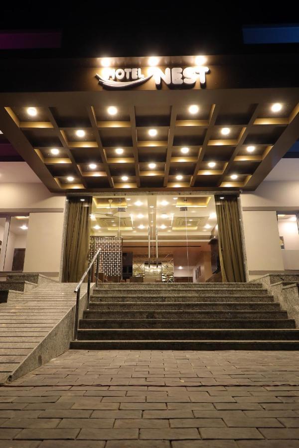 Hotel Nest Bhuj Esterno foto