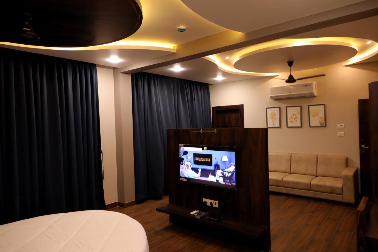 Hotel Nest Bhuj Esterno foto