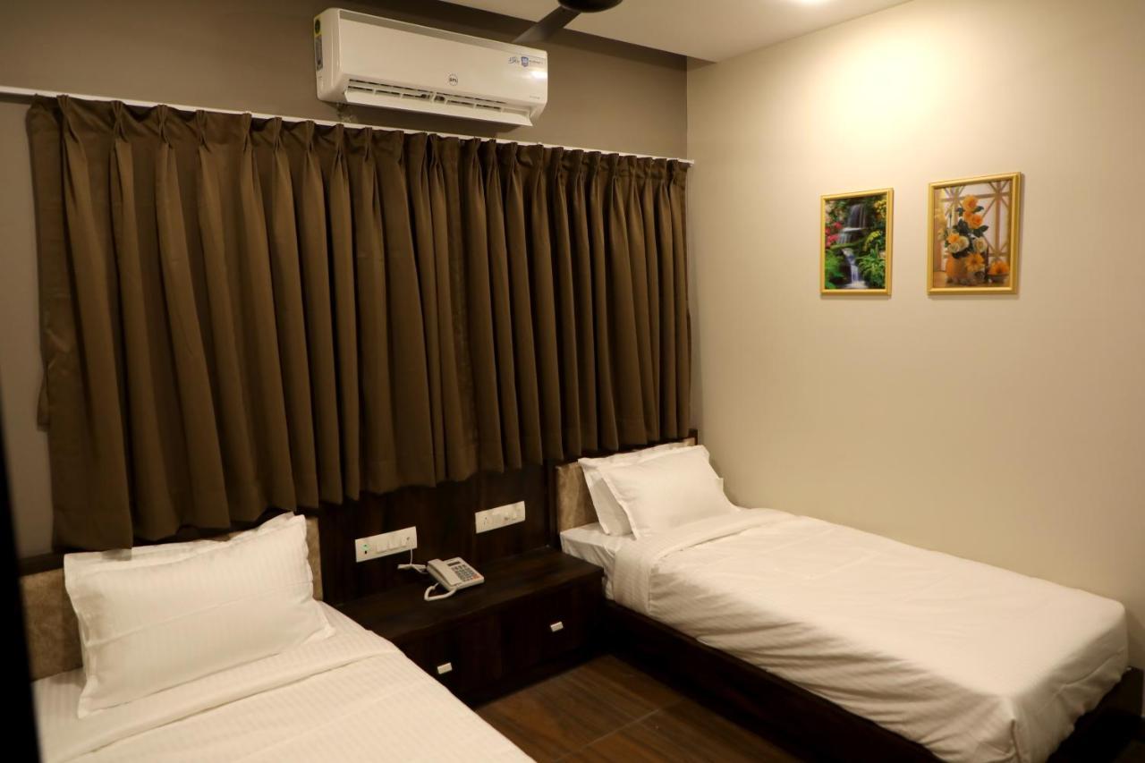 Hotel Nest Bhuj Esterno foto